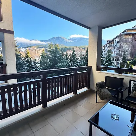 Alpine Glow - Panoramic View Near Gondola Lägenhet