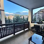 Alpine Glow - Panoramic View Near Gondola דירה
