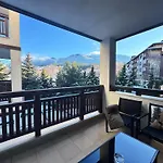 Alpine Glow - Panoramic View Near Gondola דירה