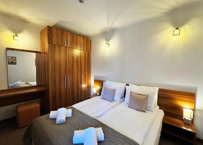 Alpine Glow - Panoramic View Near Gondola Lejlighed Bansko